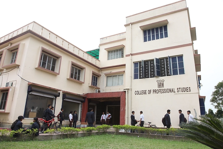 https://cache.careers360.mobi/media/colleges/social-media/media-gallery/20848/2019/1/2/Campus View of Institute of Hotel and Restaurant Management Kolkata_Campus-View.jpg
